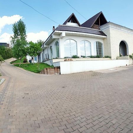 Complex Eos Hotell Valea Lupului  Exteriör bild