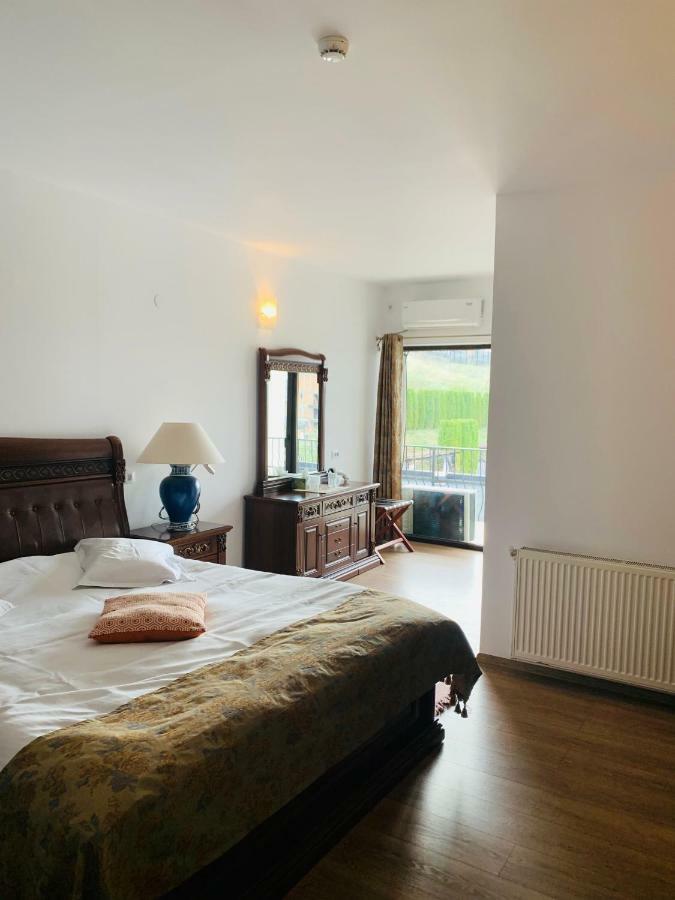 Complex Eos Hotell Valea Lupului  Exteriör bild